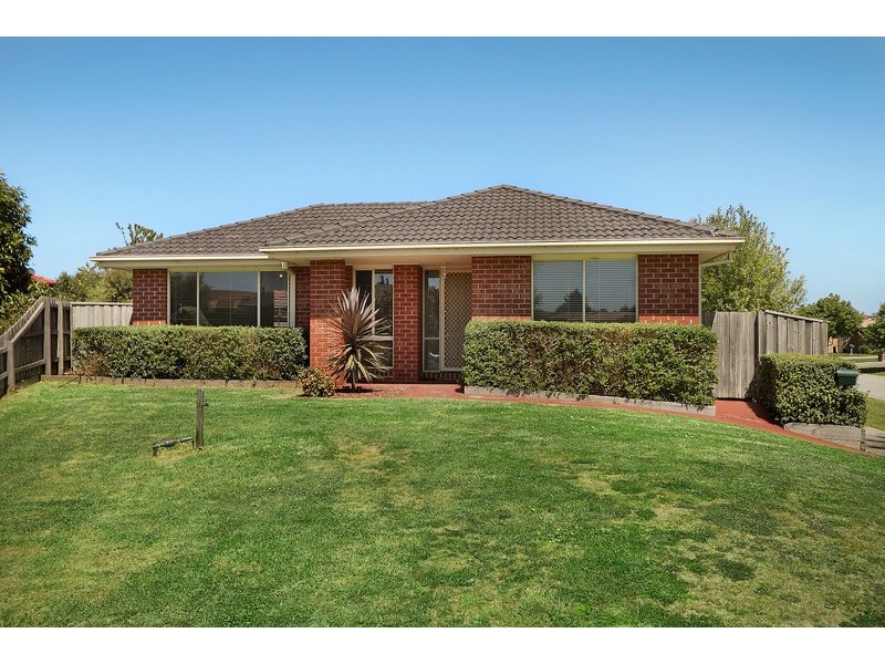 8 Balmaceda Court, Berwick VIC 3806