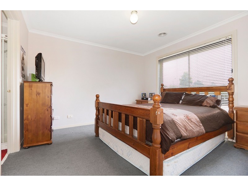 8 Balmaceda Court, Berwick VIC 3806