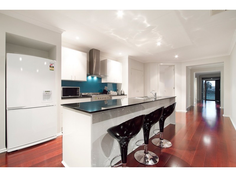 43 Montebello Boulevard, Narre Warren South VIC 3805