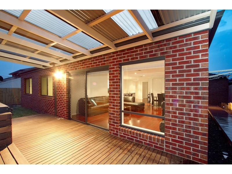 43 Montebello Boulevard, Narre Warren South VIC 3805