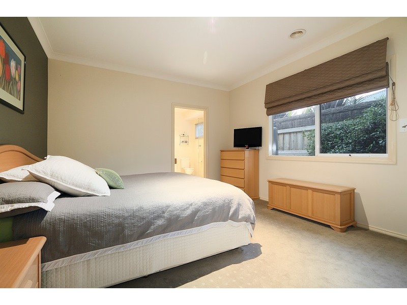 73 Fairholme Boulevard, Berwick VIC 3806