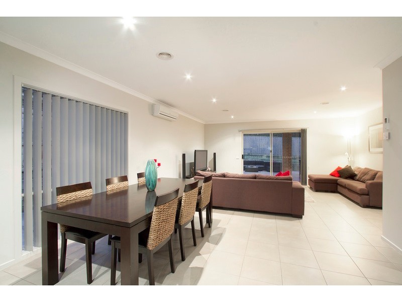 70 Fairholme Boulevard, Berwick VIC 3806