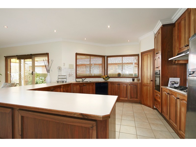 10 Fern Way, Narre Warren South VIC 3805