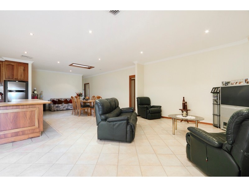 10 Fern Way, Narre Warren South VIC 3805