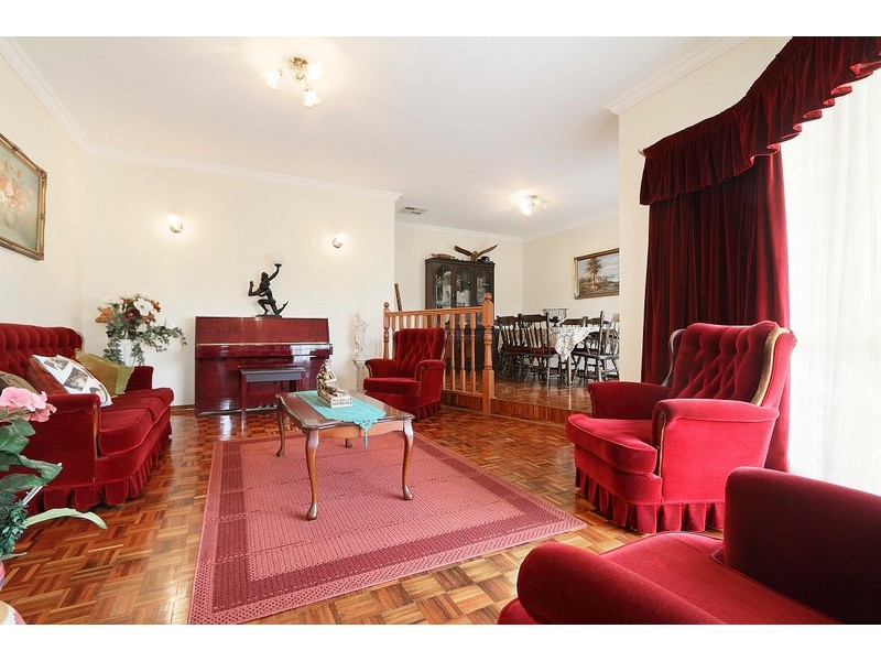 10 Fern Way, Narre Warren South VIC 3805