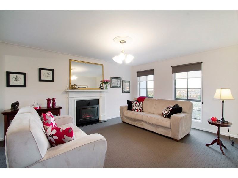 6 Anstey Retreat, Berwick VIC 3806