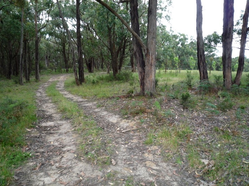 2 Yackatoon Road, Beaconsfield Upper VIC 3808