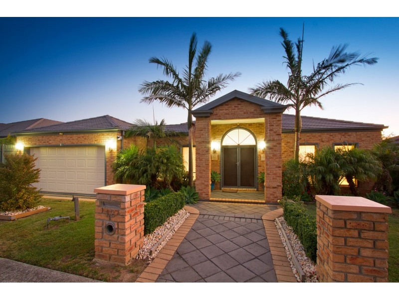 12 McCubbin Way, Berwick VIC 3806