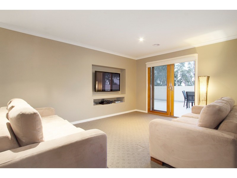 16 Sweet Gum Place, Sandhurst VIC 3977