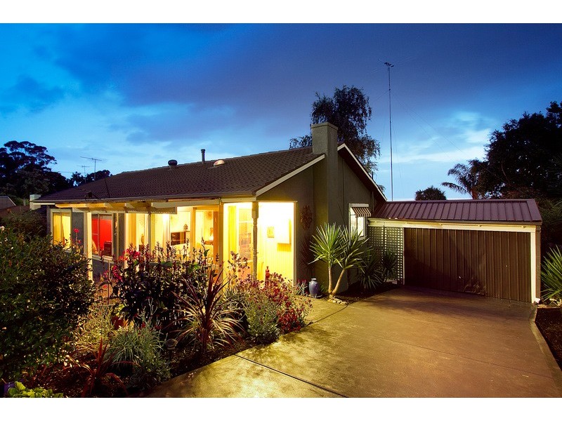 7 Queens Court, Berwick VIC 3806