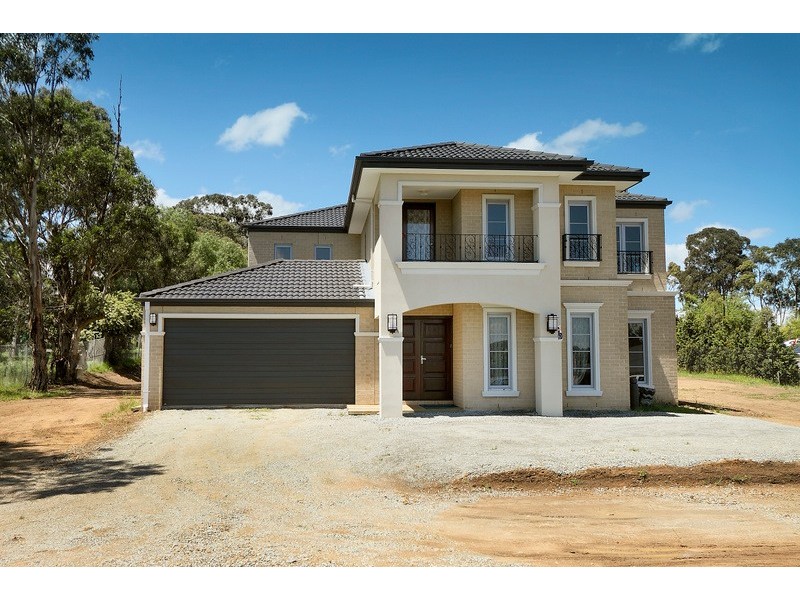 10 College Drive, Narre Warren South VIC 3805