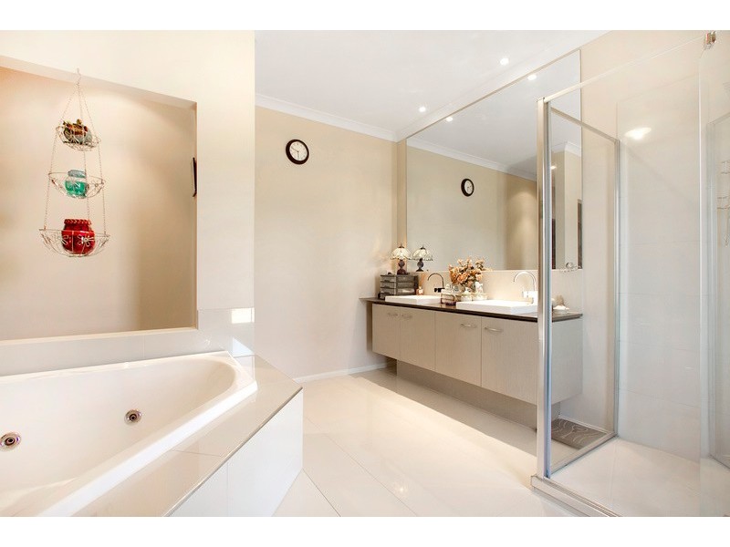 10 College Drive, Narre Warren South VIC 3805