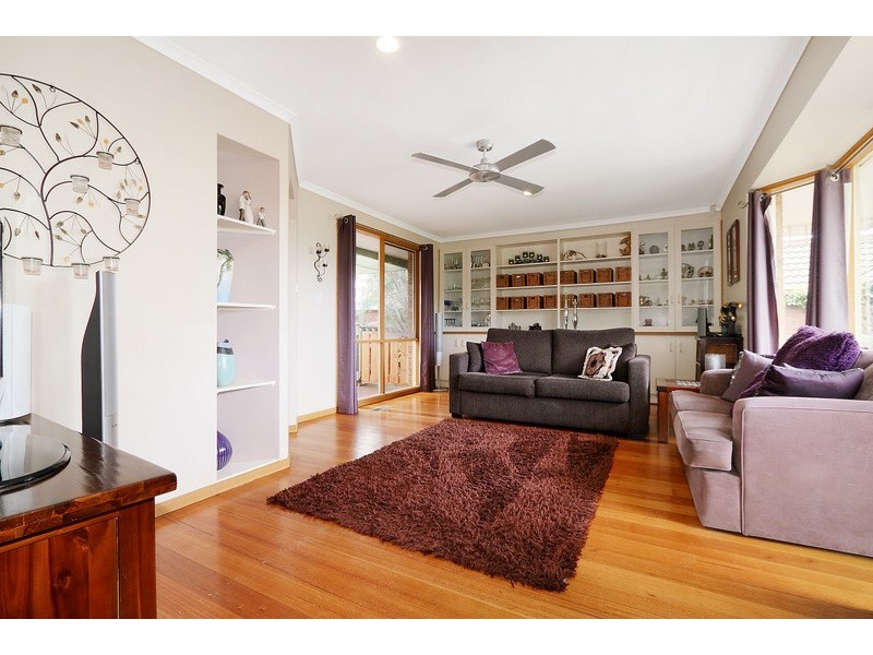 32 Chirnside Road, Berwick VIC 3806