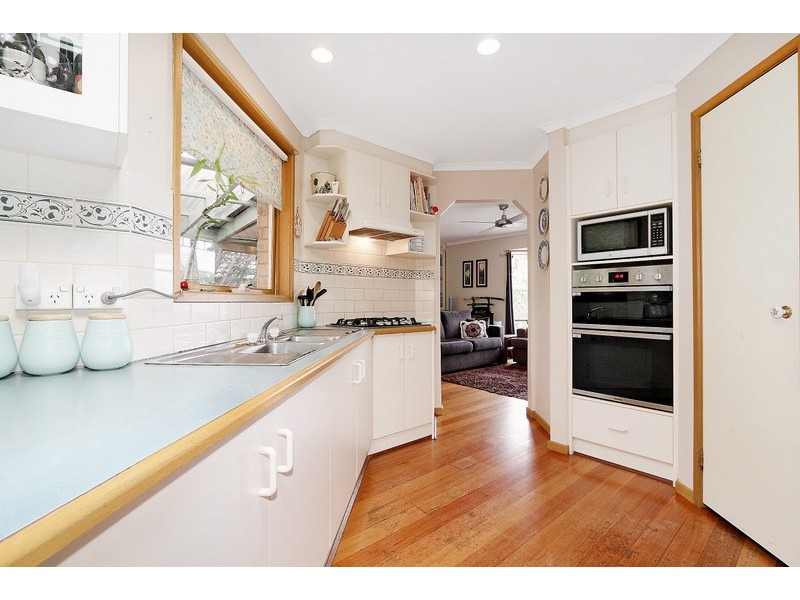 32 Chirnside Road, Berwick VIC 3806