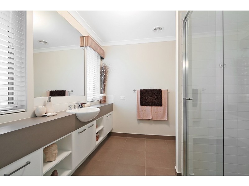 53 Premier Drive, Berwick VIC 3806