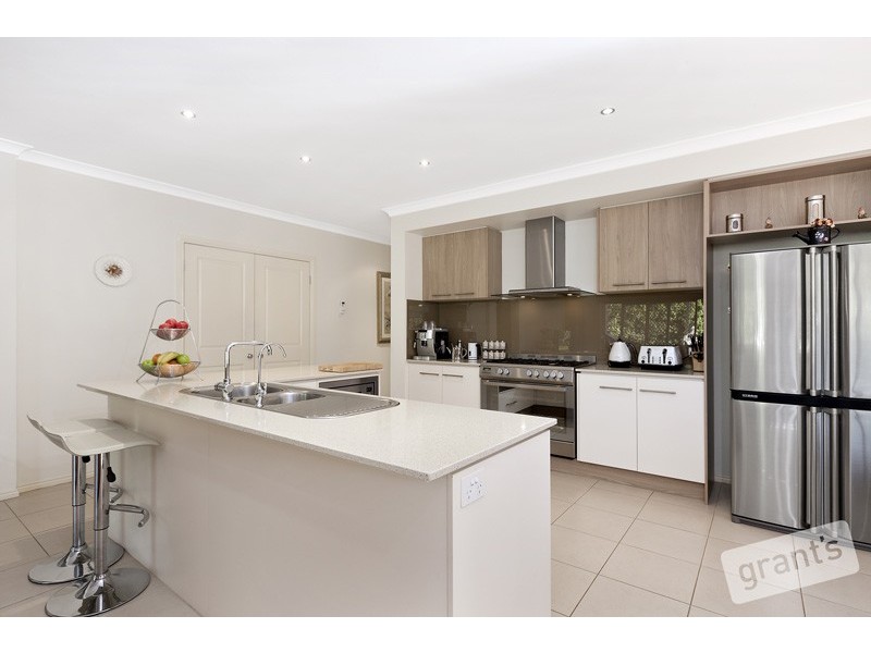 4 Florida Court, Berwick VIC 3806