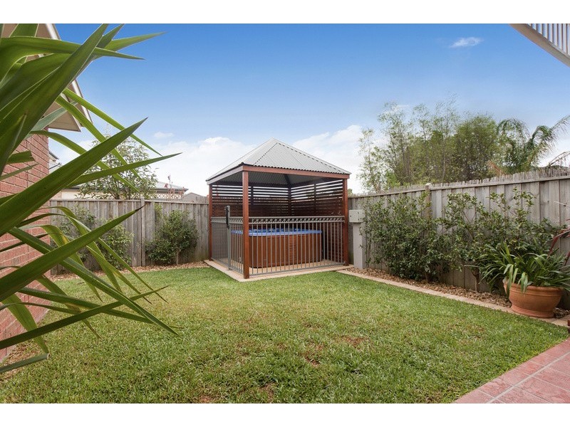 15 Eucumbene Drive, Berwick VIC 3806