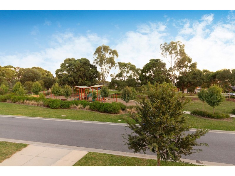 6 Norris Grove, Berwick VIC 3806
