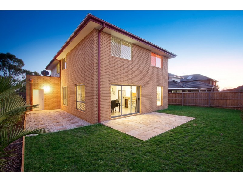 6 Norris Grove, Berwick VIC 3806