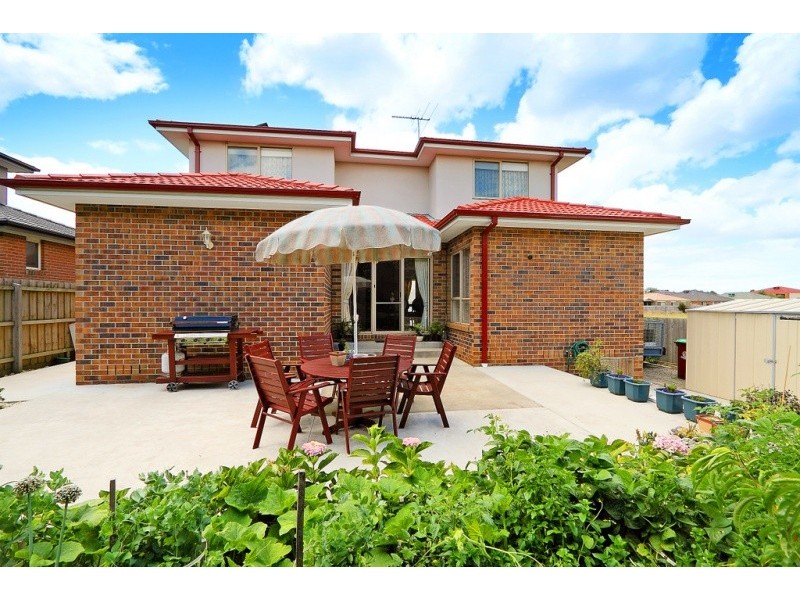 5 Sachiko Place, Berwick VIC 3806