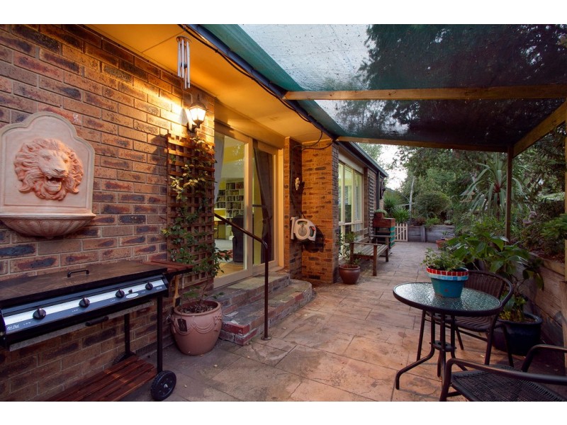 1/4 Camley Court, Berwick VIC 3806