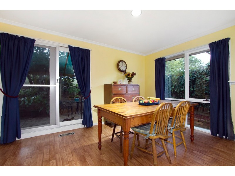 1/4 Camley Court, Berwick VIC 3806