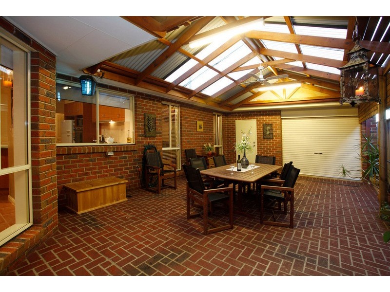 4 Lowanna Street, Berwick VIC 3806