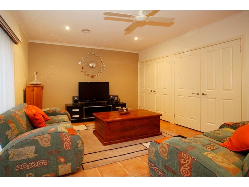 4 Lowanna Street, Berwick VIC 3806