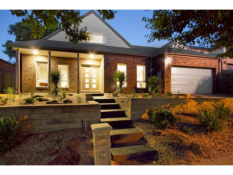 6 Fairholme Boulevard, Berwick VIC 3806