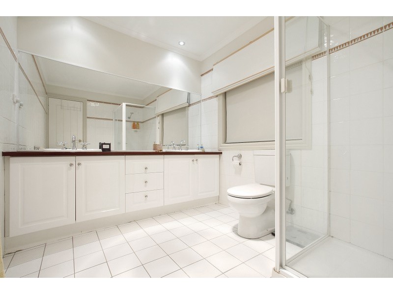 6 Fairholme Boulevard, Berwick VIC 3806