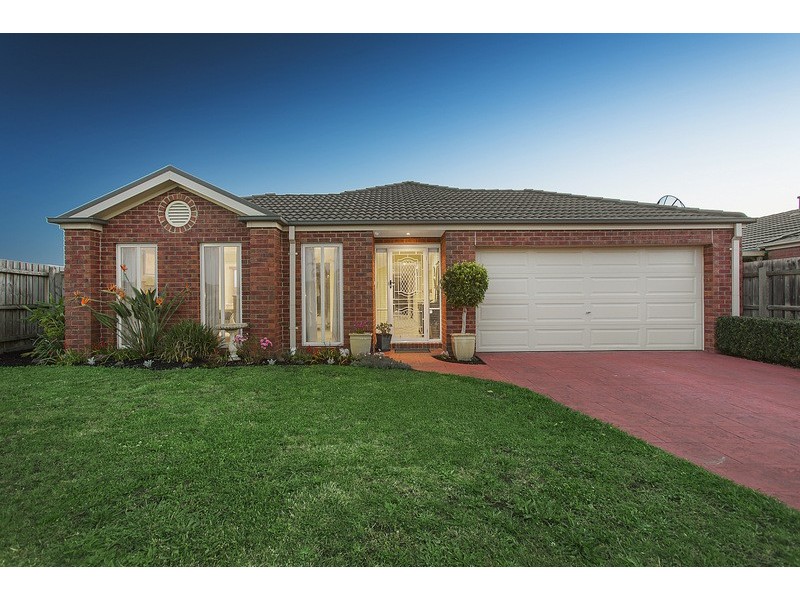 27 Pendulum Place, Berwick VIC 3806
