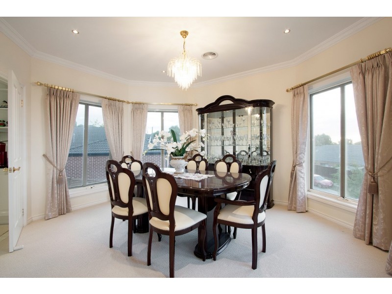 19 Ellesse Way, Berwick VIC 3806