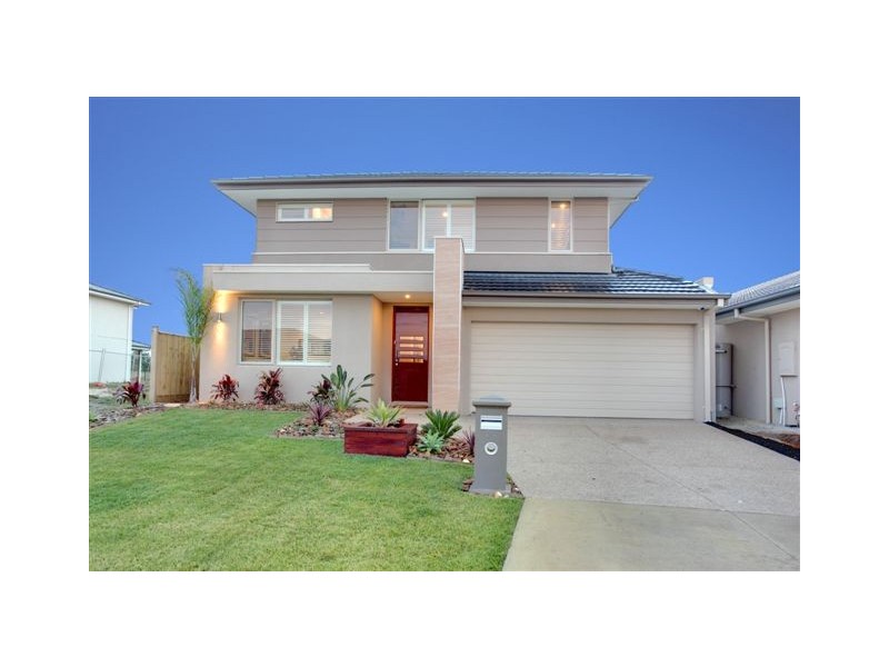 24 Nagle Drive, Sandhurst VIC 3977