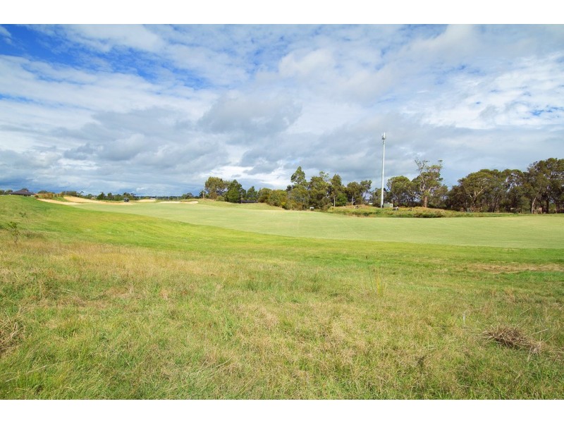 24 Nagle Drive, Sandhurst VIC 3977