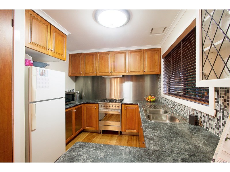 11 Roundhay Court, Berwick VIC 3806