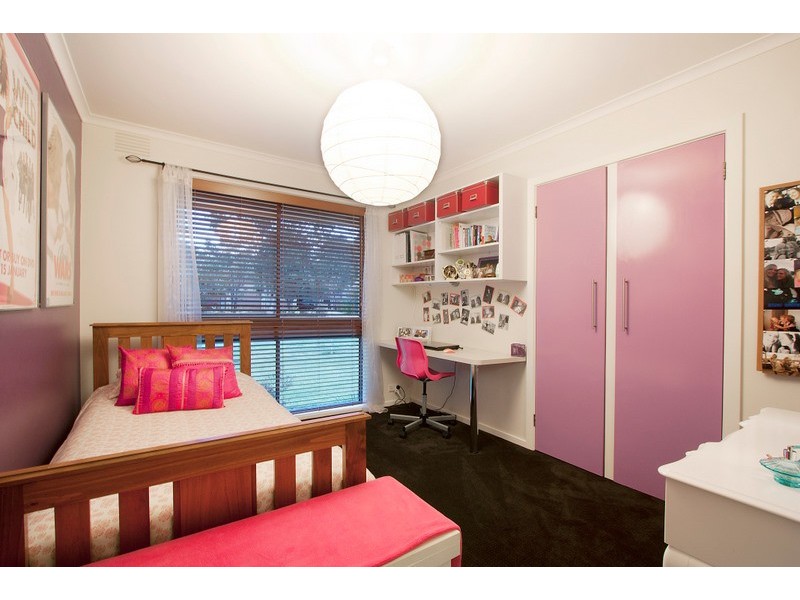 11 Roundhay Court, Berwick VIC 3806