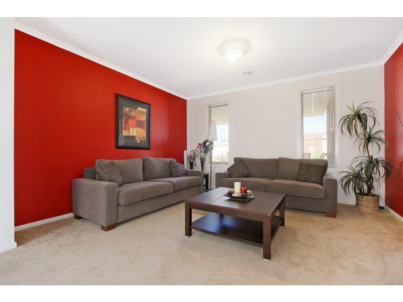 11 Azure Place, Narre Warren South VIC 3805