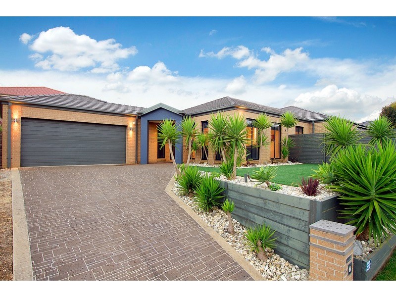 20 Sunview Place, Berwick VIC 3806