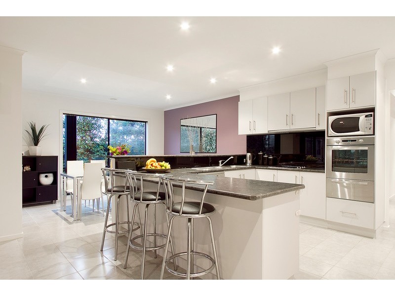 20 Sunview Place, Berwick VIC 3806