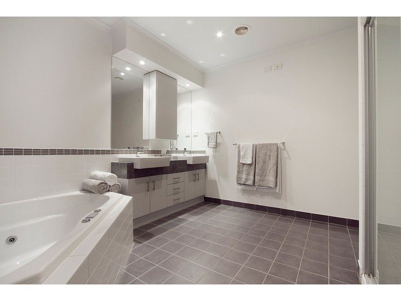 20 Sunview Place, Berwick VIC 3806