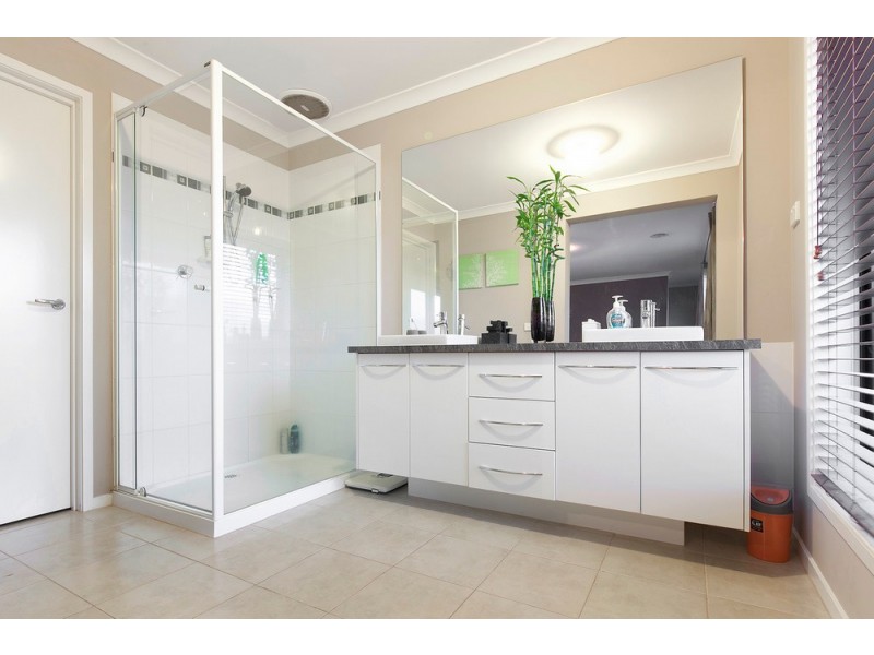 6 Duke Street, Berwick VIC 3806