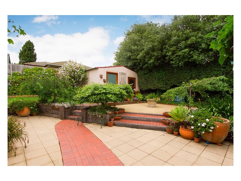 6 Eva Court, Hallam VIC 3803