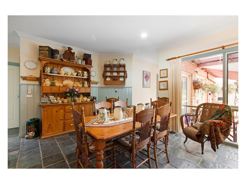 6 Eva Court, Hallam VIC 3803