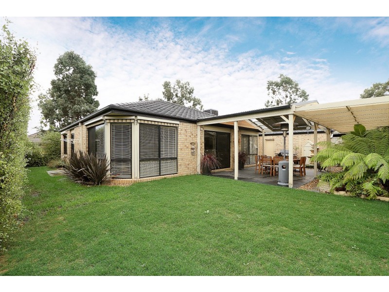 14 Canet Grove, Narre Warren South VIC 3805