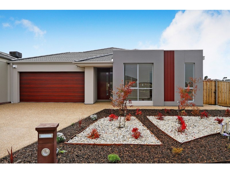 112 Sabel Drive, Cranbourne North VIC 3977