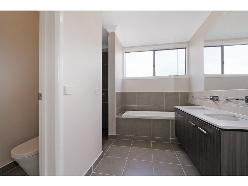 112 Sabel Drive, Cranbourne North VIC 3977