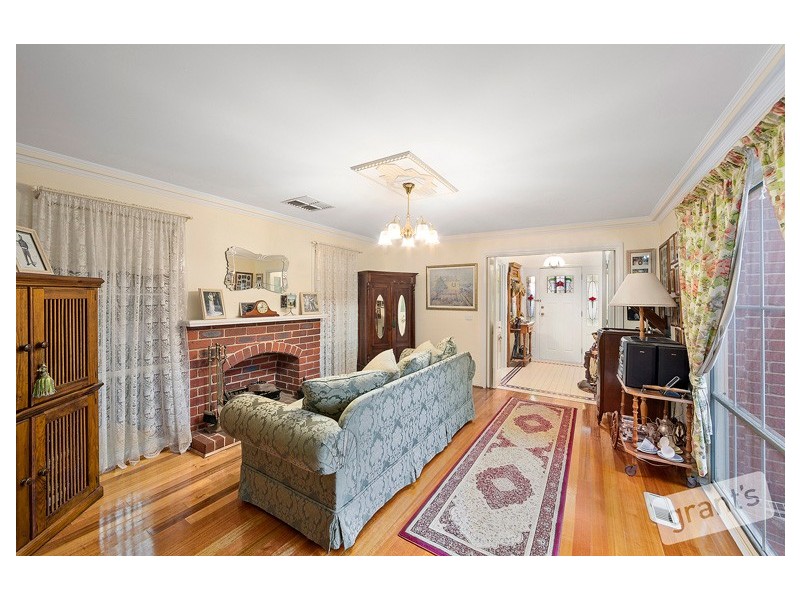 34 Chirnside Road, Berwick VIC 3806