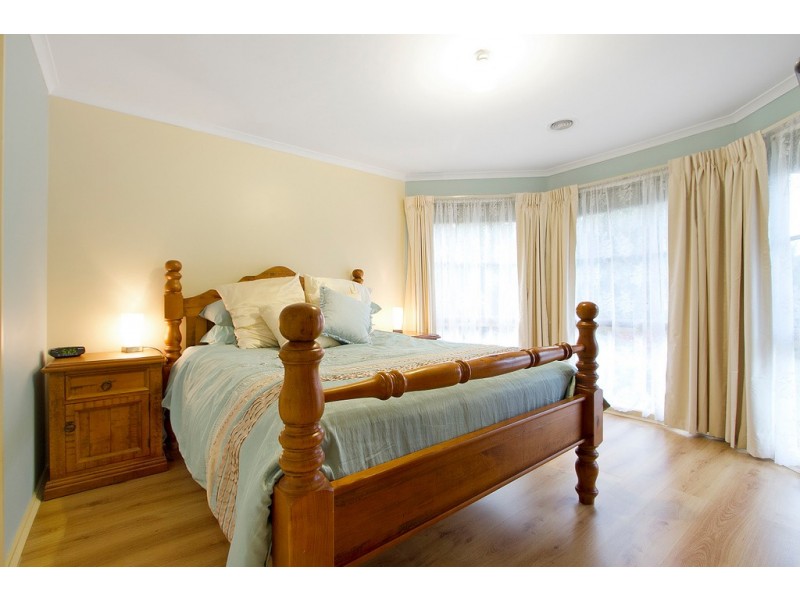 13 Hillman Court, Berwick VIC 3806