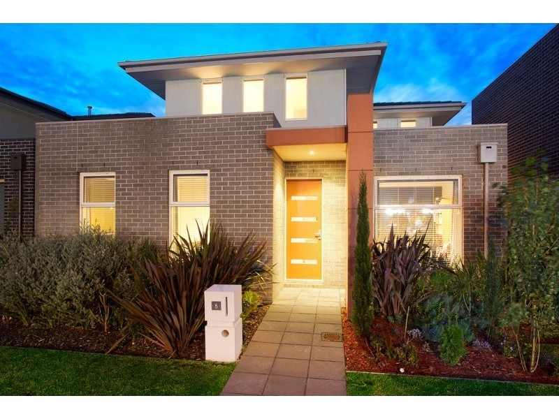 8 Aspect Lane, Cranbourne North VIC 3977