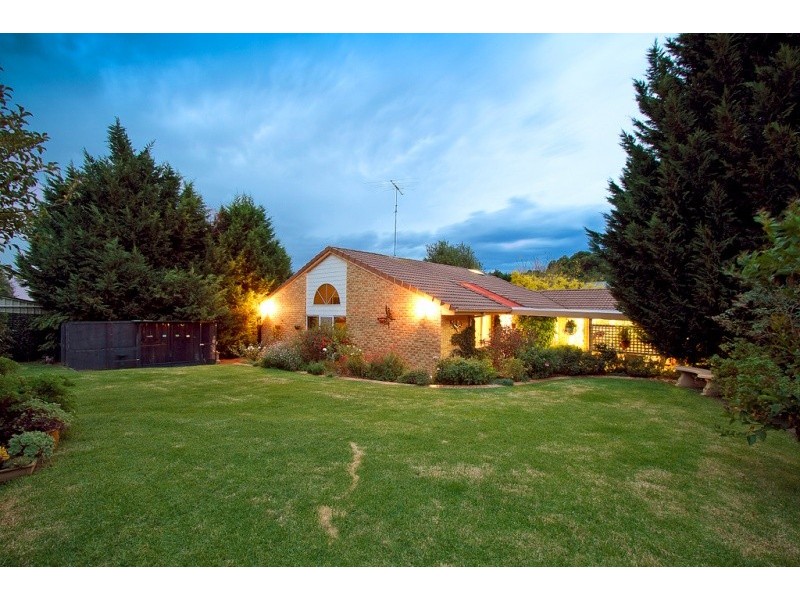 15 Harcourt Way, Berwick VIC 3806